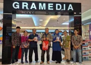 Buku Karya Kang Maman di Borong Kepala Disdikbud Kota Tegal