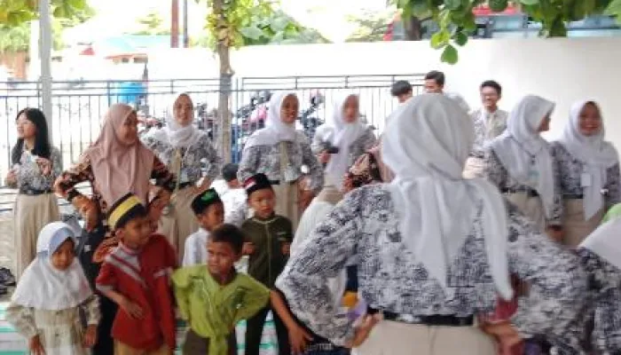 Peringati Nuzulul Quran, Siswa SMA Negeri 1 Tegal Gelar Bhakti Sosial Kunjungi TBM Sakila Kerti