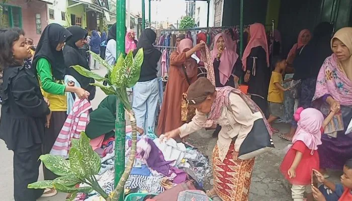 Ar Royyan Islamic DayCare Kota Tegal Gelar Bazar Ramadhan