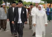 Idul Fitri 1 Syawal 1446 H, Dedy Yon dan Iin Salat Ied di Masjid Agung Tegal