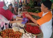Aktivitas Masyarakat di Pasar Tradisional Kota Tegal, Berangsur Normal Pasca Lebaran