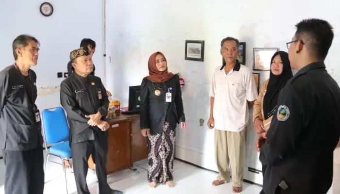 Pesan Mba Iin, Petugas Bansos Dampingi dan Kawal Masyarakat Sampai Tuntas