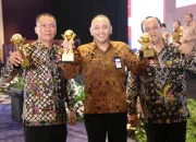 Keren! Dedy Yon Supriyono Raih Penghargaan Top Pembina BUMD 2025