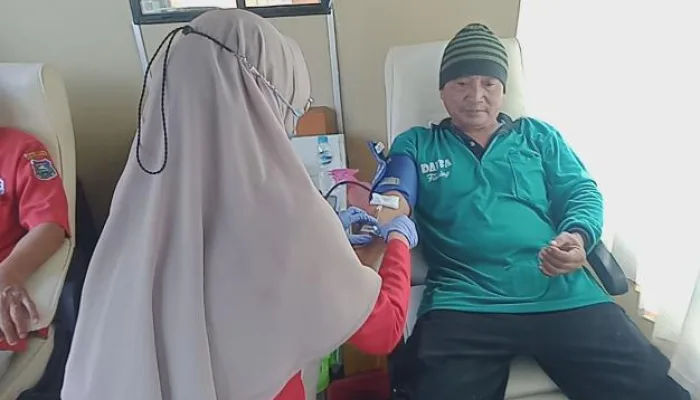 Jadikan Donor Darah Sebagai Perilaku Hidup Sehat, Kelurahan Pekauman Gelar Bhakti Sosial Melalui Donor Darah