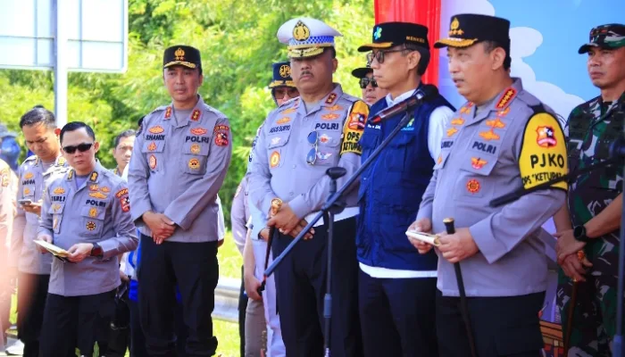 Diberlakukan Hari Ini, Kapolri Pimpin One Way Nasional Tol Kalikangkung-Cikampek