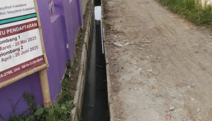 Anggarkan dari Dana Desa untuk Penyelesaian Proyek Drainase APBD, Kades Kaladawa Dianggap Salahi Aturan