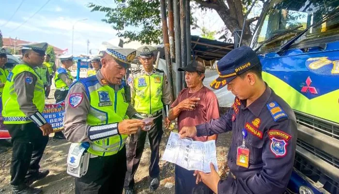 Jelang Long Weekend Polres Bersama Dishub Gelar Ramp Check Kendaraan