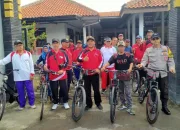 Gunakan Sepeda Onthel, Lurah Kejambon beserta Staf Lakukan Monitoring Wilayah