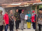 MARATON! PMI Kabupaten Tegal Salurkan Bantuan bagi Korban Rumah Ambruk di 5 Titik Lokasi
