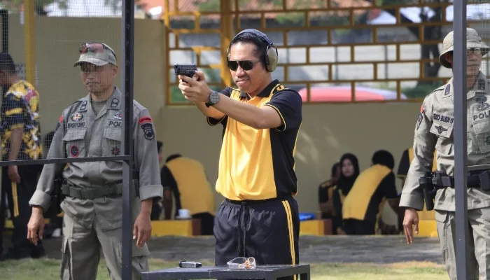Kapolres Tegal Dorong Peningkatan Profesionalisme Lewat Latihan Menembak