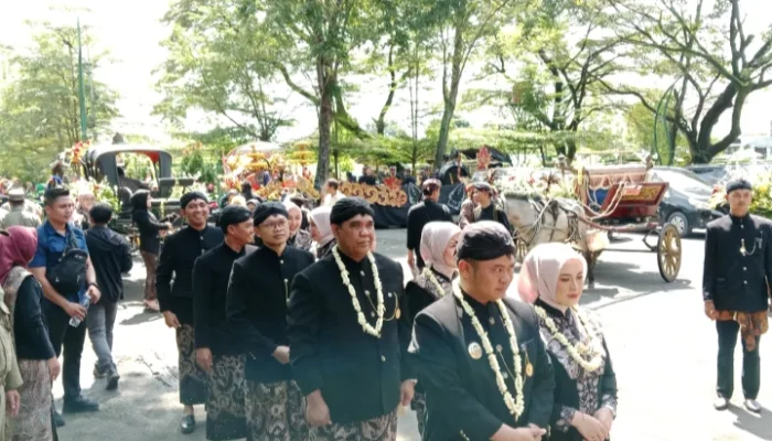 Kirab Tombak Kyai Plered Menuju Gedung DPRD Warnai Puncak Hari Jadi ke 424 Kabupaten Tegal