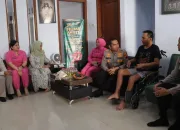 Bakti Kesehatan Polres Tegal, Kapolres Kunjungi Anggota yang Alami Sakit Menahun