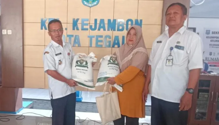 Kelurahan Kejambon Salurkan Ratusan Bantuan Pangan dan Gelar CKG