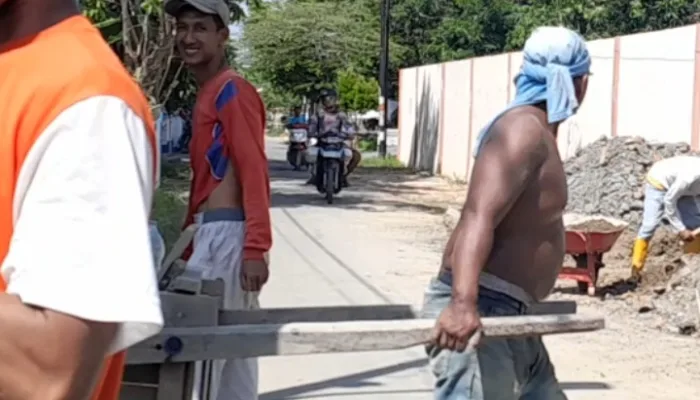 Penunjukkan Pokir Urugan Makam Ragasela ke Kontraktor oleh Anggota DPRD, Abuse of Power