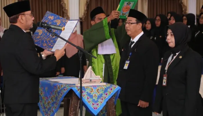 305 Guru dan Seorang Analis Ketahanan Pangan Dilantik kedalam Jabatan Fungsional