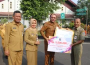 Dedy Yon Bagi-bagi Penghargaan Untuk Enam OPD Pemkot Tegal dan Serahkan SK Pensiun