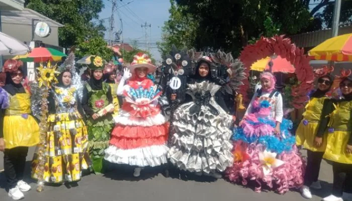 Keluarga Besar Kelurahan Kejambon Sukses Gelar Puncak Peringatan HUT RI ke-80