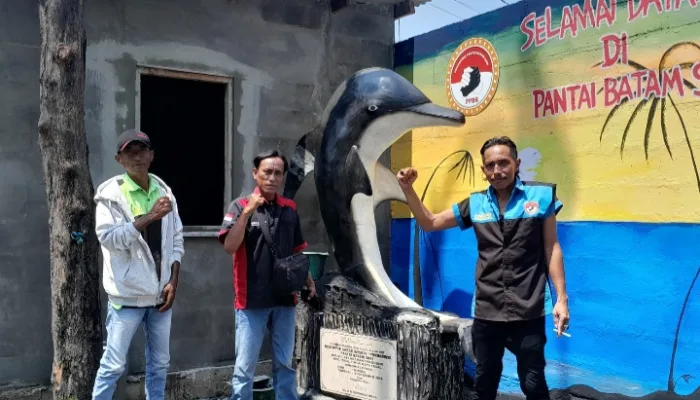 Diabaikan Disporapar, Pokdarwis Pantai Batamsari Kota Tegal Bangun Kantor Pusat Layanan Pengunjung Mandiri