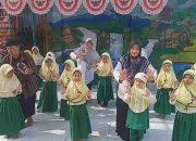 Ekskul Tari TK Aisyiyah XI Kota Tegal Kembangkan Kreativitas dan Ekspresi Diri Anak