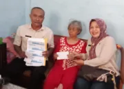 Tanggulangi Kemiskinan, Camat Tegal Barat Rutin Salurkan Bantuan Untuk Warganya