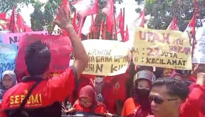 Tuntut Kenaikan UMK 2026 Menjadi Rp3,5 Juta, Buruh Brebes Turun Jalan!