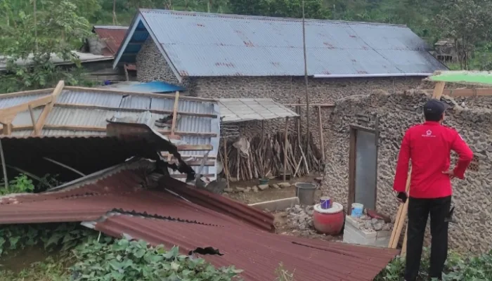 Hujan Disertai Angin Kencang Terjang Bumijawa, Lima Rumah Warga Rusak