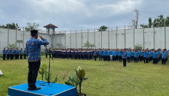 Dua Eks Napiter Ikut Upacara Hari Pahlawan di Lapas Slawi, Deradikalisasi Berbuah Nasionalisme