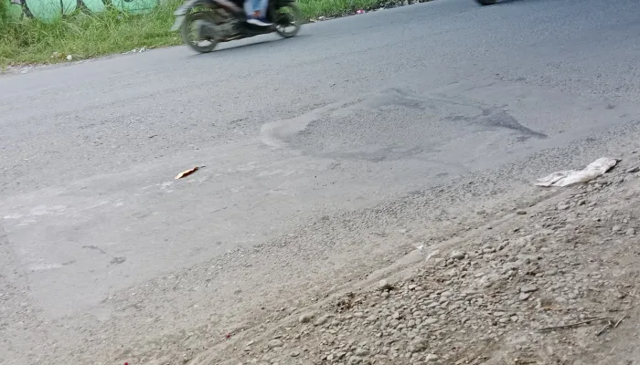 Puluhan Lubang Bekas Galian PT TUJT Ruas Trayeman-Dukuhturi, Ancaman Nyata di Jalan Kabupaten Tegal
