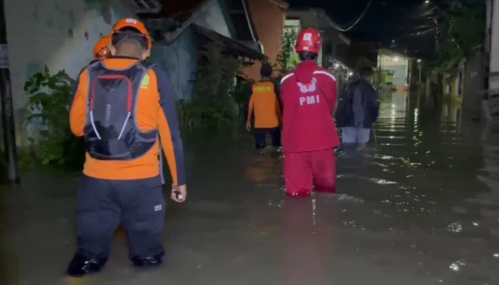 Hujan Deras Picu Sungai Jembangan Meluap, Ratusan Rumah Warga Pesarean Adiwerna Terendam Banjir