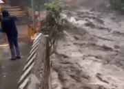 Banjir Bandang Terjang Pancuran 13 Guci: Alarm Keras Kerusakan Ekosistem Lereng Gunung Slamet