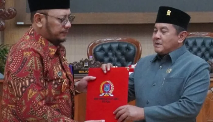 DPRD Kota Tegal Sahkan Tiga Perda Strategis untuk Penataan PKL hingga Pariwisata