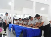 Kunci Target 2026, Kalapas Slawi Teken Perjanjian Kinerja Pemasyarakatan se-Jawa Tengah