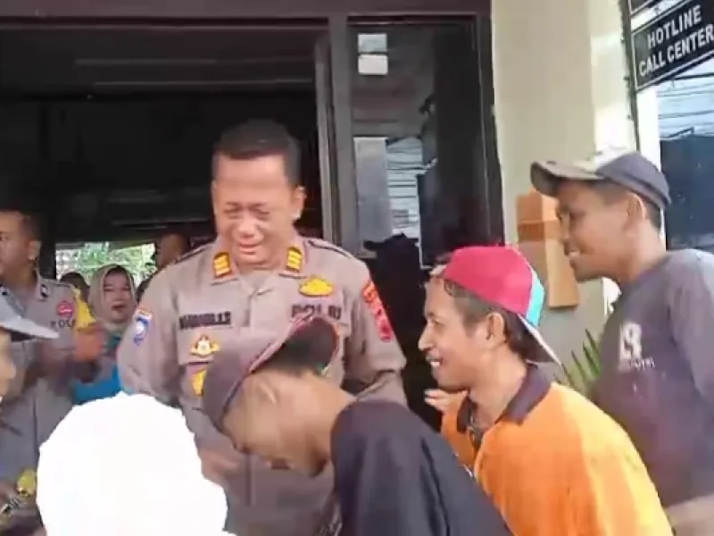 Disangka Aksi Demo! Ternyata Kejutan Ulang Tahun Kapolsek Adiwerna, Bikin Haru