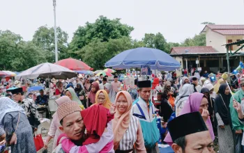 Ribuan Jamaah Tumpah Ruah, Haul ke-76 KH Sholeh di Pesarean Jadi Magnet Spiritual dan Ekonomi