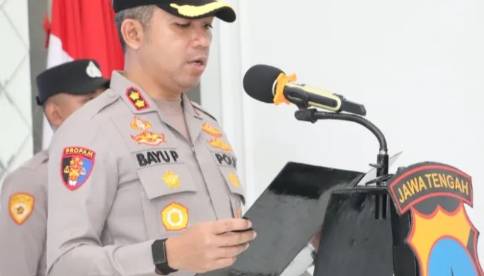 Perkuat Pelayanan Masyarakat, Kapolres Tegal Pimpin Sertijab Kapolsek Lebaksiu dan Pagerbarang