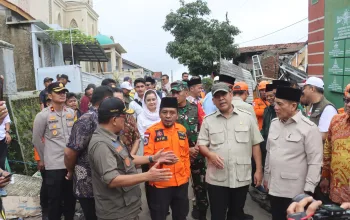 Datang di Tengah Duka Padasari, Ketua MPR Pastikan Huntara Siap Dihuni Sebelum Ramadhan