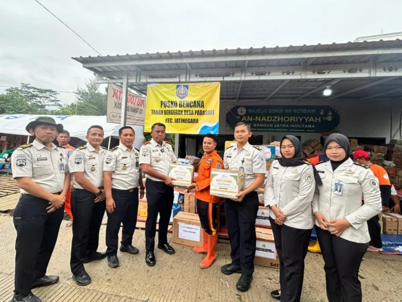 Tunjukkan Empati Nyata, Lapas Slawi Salurkan Bantuan untuk Korban Tanah Bergerak di Padasari