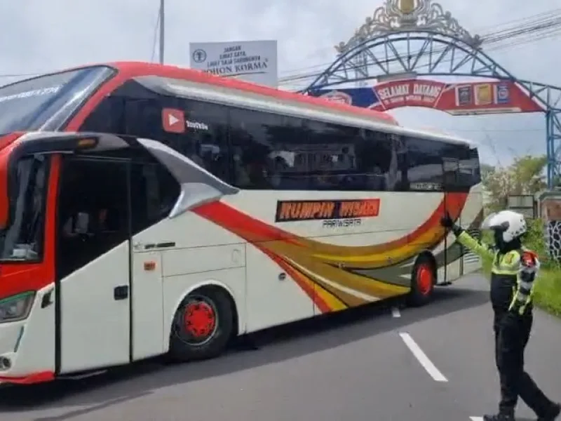 Waspada Kawasan Clirit, Ini Jalur Pengganti Bus Besar Menuju Guci