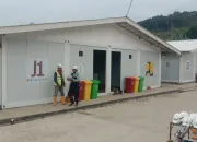 Bupati Ajak Warga Jaga Kebersihan dan Kenyamanan Di Lingkungan Huntara