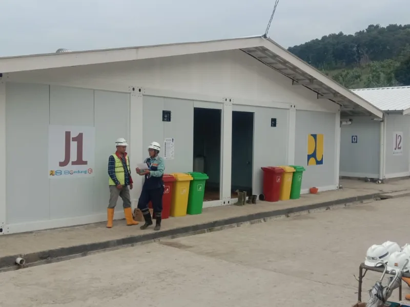 Bupati Ajak Warga Jaga Kebersihan dan Kenyamanan Di Lingkungan Huntara