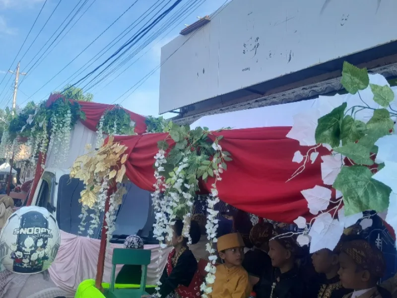 Warga Tegal Siap-Siap! Pawai Artis Ibu Kota Bakal Konvoi Keliling Kota Siang Ini