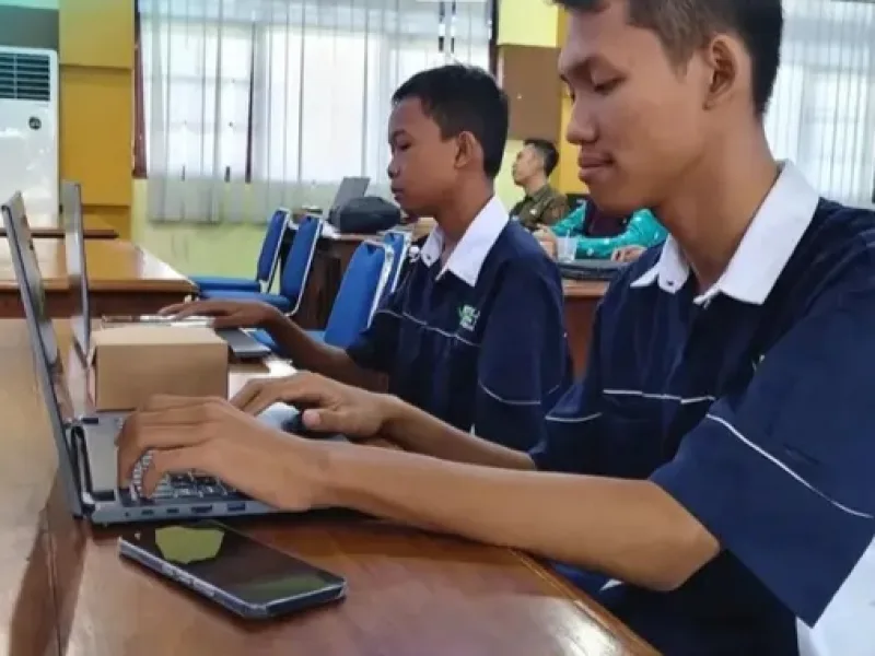 Pengetahuan otodidak ! Dua Remaja ‘Banjarnegara Mengguncang Dunia