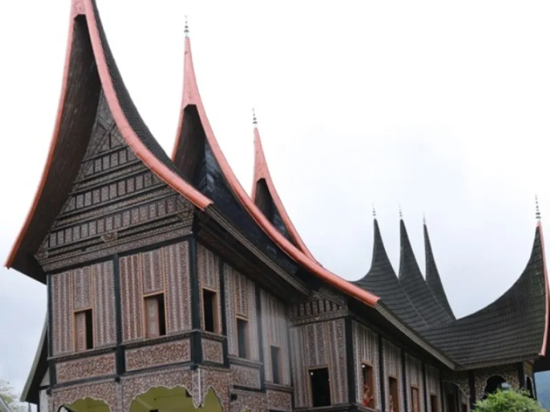 Diduga Sebut Sumbar ‘Barbar’, Abu Janda Dilaporkan Ikatan Keluarga Minangkabau ke Bareskrim