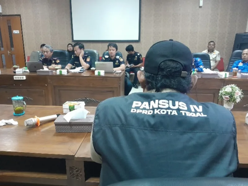 Pansus IV DPRD Kota Tegal Panggil Bea Cukai Soal Terbitkan Izin Minol