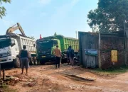 Warga Ciketing Udik Keluhkan Dampak Proyek Pengurugan PSEL Bantargebang, Jalan Licin dan Debu Ganggu Aktifitas.