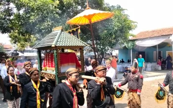 Ritual Sakral Ganti Langse Makam Amangkurat Agung di Desa Pesarean, Polisi Siaga Penuh Kawal Tradisi Leluhur