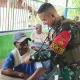 Sentuh Hati Warga Pedalaman Papua, Satgas Yonif 407 Hadirkan Pengobatan Gratis