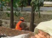 Proyek Taman di Samping Jembatan 6 Rawalumbu Disorot, Sudah Sepekan Berjalan Diduga Tanpa Papan Informasi