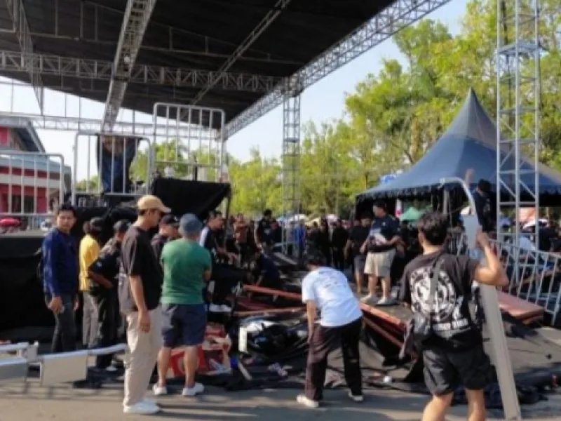 Tribun VIP Portabel Ambruk Saat Ajang Speed Fest dan Kejurnas Drift di GOR Satria Purwokerto