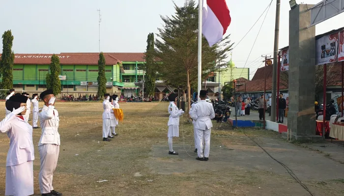 Dari Pagi hingga Petang, Paskibraka Kramat Sukses Kawal Merah Putih di HUT ke-81 RI